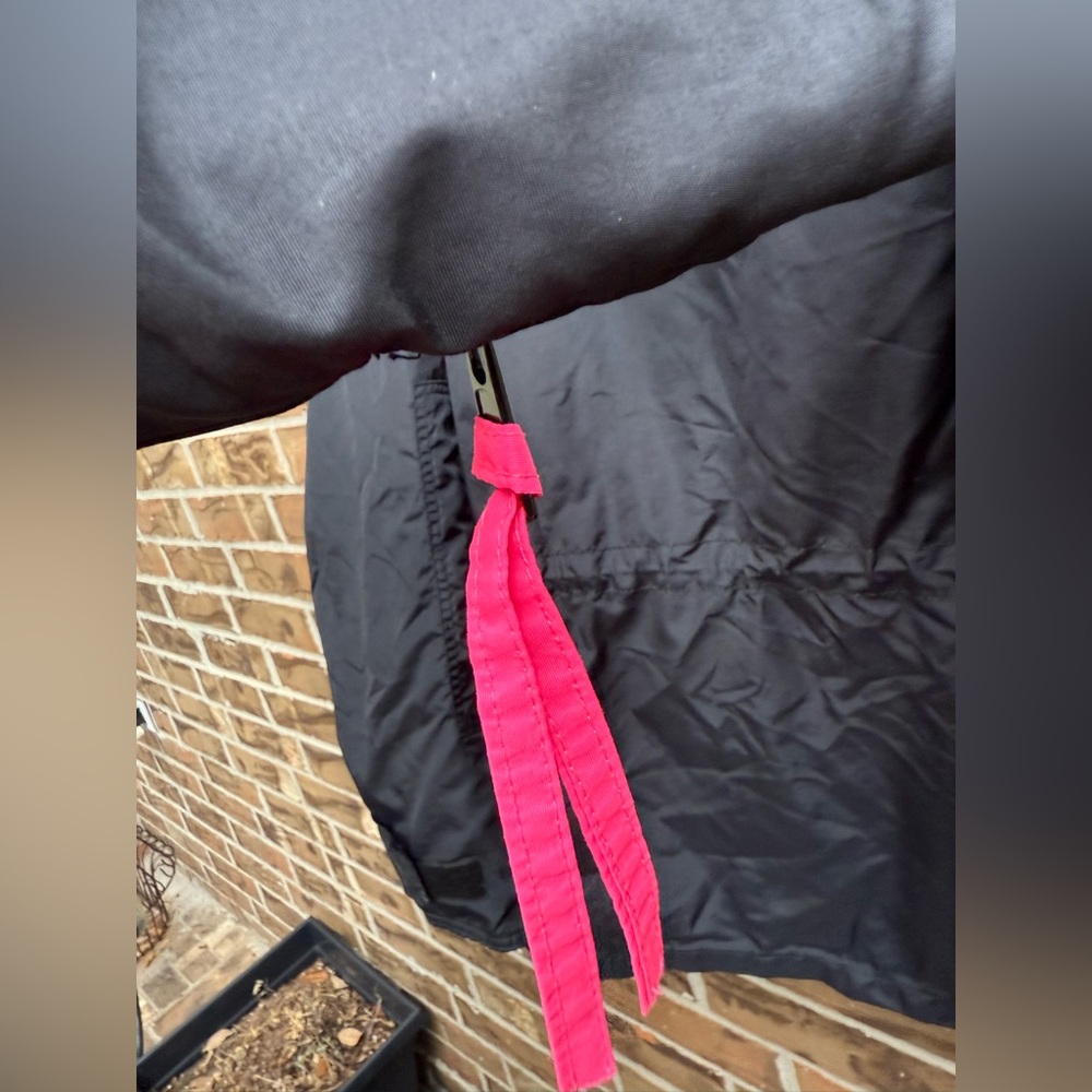 Columbia Black and Pink Raincoat‎ Lightweight Water-Resistant Hooded - Picture 6 of 7